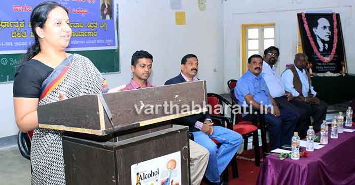 ಪರಿಶ್ರಮದಿಂದ ಮಾತ್ರ ಸ್ಪರ್ಧಾತ್ಮಕ ಪರೀಕ್ಷೆಗಳಲ್ಲಿ ಯಶಸ್ಸು ಸಾಧ್ಯ : ಜಿಲ್ಲಾಧಿಕಾರಿ ಸಲಹೆ